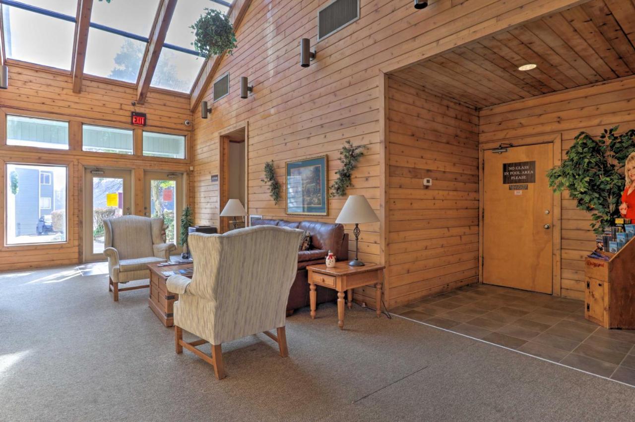 Unique Smokies Ski Shack With Mountain-Top View Gatlinburg Exteriör bild